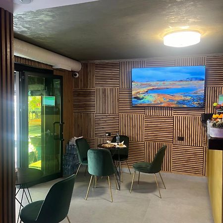 Holiday Apartments Τίρανα Εξωτερικό φωτογραφία